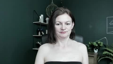 Snapshot of vivian_dream chatting on June 8, 2026, 6:36 am Vivian online show from June 8, 2026, 6:36 am