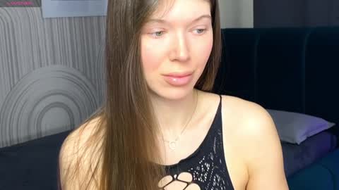 Vivian Evans online show from February 7, 2025, 12:31 am