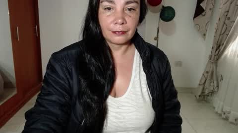 vivian_milf_paint online show from October 26, 2025, 11:27 am