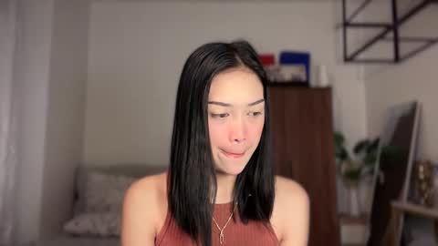 Vivian online show from March 8, 2026, 11:52 pm