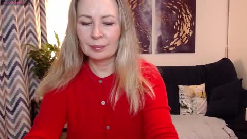 Vivian online show from November 21, 2025, 5:00 pm