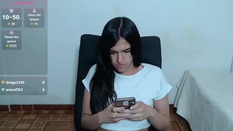 instagram Viviana73215 online show from May 19, 2026, 11:16 am