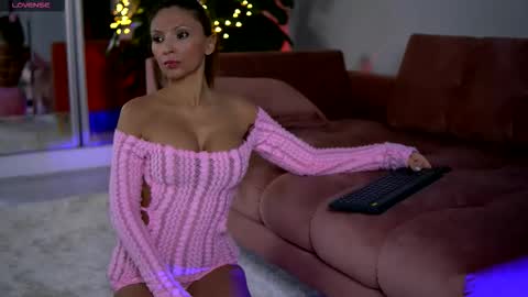 Vivi online show from December 14, 2025, 9:19 pm