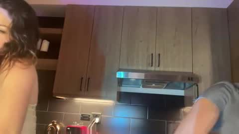 Vivian online show from January 8, 2026, 6:48 am