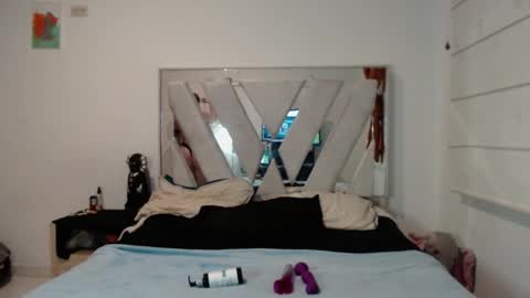 Viviana online show from September 19, 2025, 11:38 pm