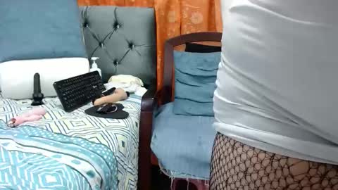 ViviannaJhonson online show from April 10, 2026, 1:11 am