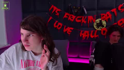 VIVIARAGENDY online show from November 1, 2025, 10:39 am