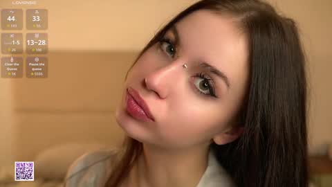 Nelly and Mari online show from November 3, 2025, 7:42 am