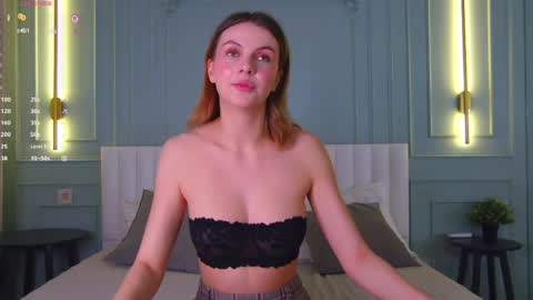 Sophia online show from May 16, 2026, 7:45 pm