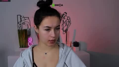 Snapshot of vivy_star chatting on October 19, 2025, 8:48 am vivy_star online show from October 19, 2025, 8:48 am