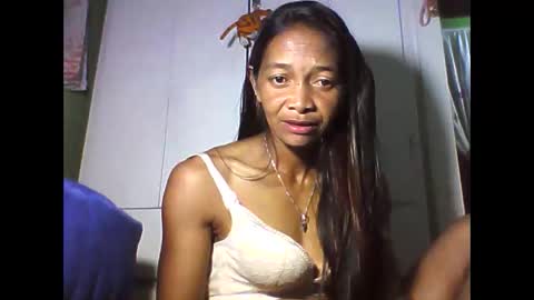 vixen_lina online show from April 24, 2026, 6:32 pm
