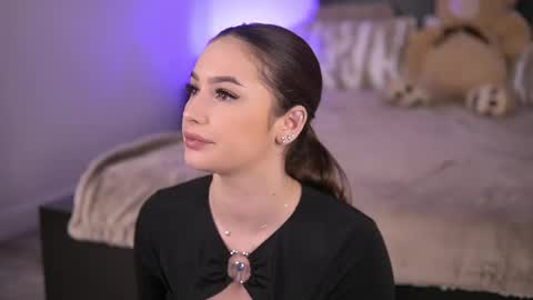 vixenamour online show from November 12, 2025, 6:47 am