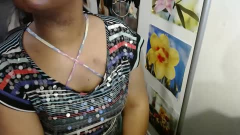 Snapshot of vixenfyre chatting on January 17, 2025, 11:38 am Vixen Fyre online show from January 17, 2025, 11:38 am