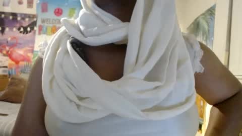 Snapshot of vixenfyre chatting on February 23, 2025, 9:00 am Vixen Fyre online show from February 23, 2025, 9:00 am