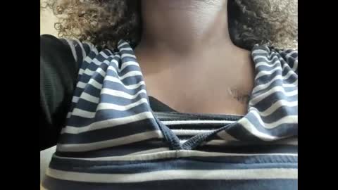 Snapshot of vixenfyre chatting on February 23, 2026, 3:37 am Vixen Fyre online show from February 23, 2026, 3:37 am