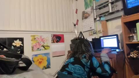 Snapshot of vixenfyre chatting on February 27, 2026, 3:39 am Vixen Fyre online show from February 27, 2026, 3:39 am