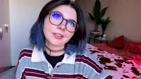 Polly  Online mostly at 9pm-2am UK Time online show from August 7, 2026, 6:54 pm