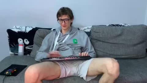 Snapshot of vlad_ggvldd chatting on July 12, 2026, 7:49 pm Vlad Dinovich online show from July 12, 2026, 7:49 pm