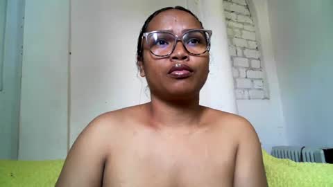 Snapshot of voagelle chatting on January 29, 2025, 6:54 am voagelle online show from January 29, 2025, 6:54 am