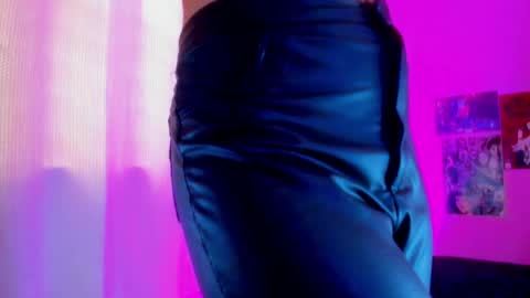 Gabriela online show from May 25, 2026, 7:20 pm