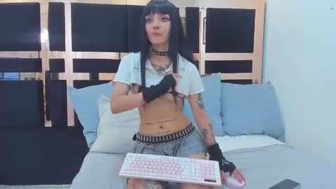 Lisa online show from December 14, 2025, 8:46 pm