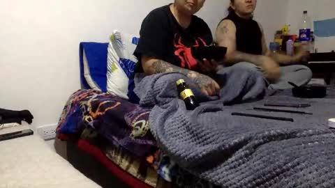 Danny and Ale online show from April 15, 2026, 8:31 pm