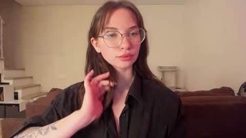 voyliza online show from September 12, 2025, 7:41 am