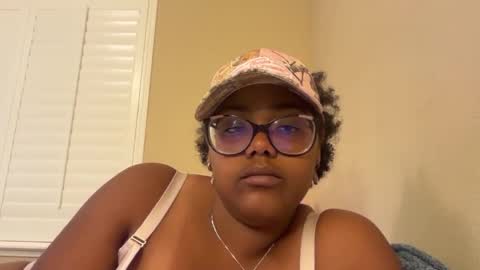 Lauren online show from April 23, 2026, 6:03 am