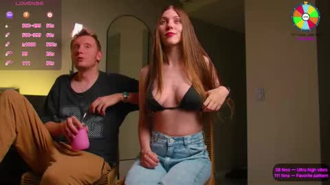 Snapshot of vundersex chatting on October 19, 2025, 6:08 pm Eva and Franklin online show from October 19, 2025, 6:08 pm