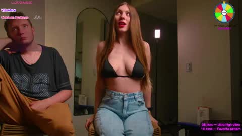 Snapshot of vundersex chatting on October 25, 2025, 5:40 pm Eva and Franklin online show from October 25, 2025, 5:40 pm