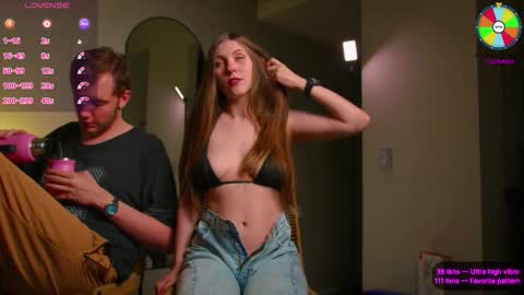 Snapshot of vundersex chatting on November 12, 2025, 5:57 pm Eva and Franklin online show from November 12, 2025, 5:57 pm