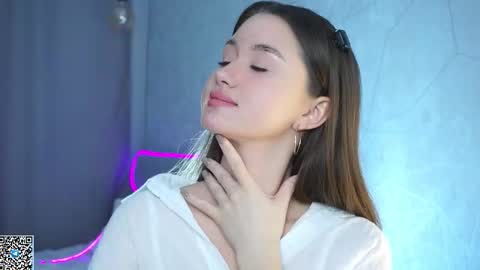 Ethal - thank you for thumb up online show from November 12, 2025, 1:39 am