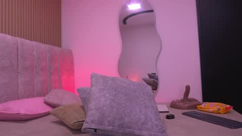 Snapshot of vvioleta_ chatting on April 25, 2026, 3:09 am Violeta online show from April 25, 2026, 3:09 am