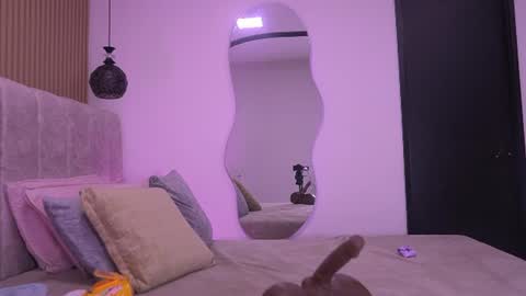 Snapshot of vvioleta_ chatting on June 23, 2026, 3:04 am Violeta online show from June 23, 2026, 3:04 am