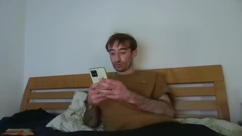 Snapshot of vwelad6969 chatting on January 6, 2025, 1:20 am hung boy online show from January 6, 2025, 1:20 am