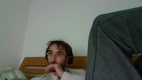 Snapshot of vwelad6969 chatting on January 23, 2025, 11:26 am hung boy online show from January 23, 2025, 11:26 am