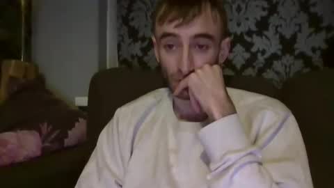 Snapshot of vwelad6969 chatting on February 13, 2025, 2:01 am hung boy online show from February 13, 2025, 2:01 am