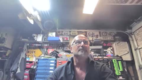 wakesblowinclouds online show from September 21, 2025, 11:12 am