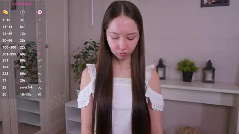  Lina online show from November 14, 2025, 6:34 am