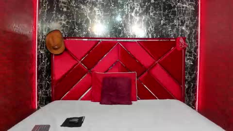 waleska   online show from November 22, 2025, 12:26 pm