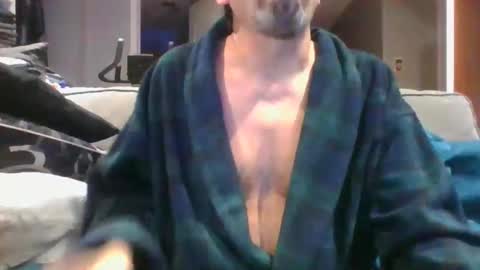 walker033 online show from January 21, 2025, 4:43 am