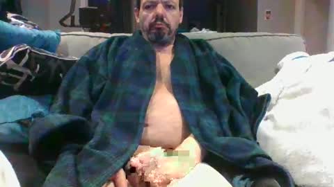 walker033 online show from February 9, 2025, 7:05 am