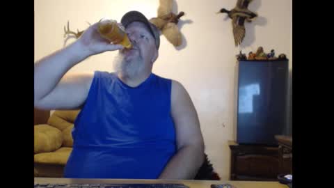 Snapshot of walkingbird chatting on October 19, 2025, 8:09 pm walkingbird online show from October 19, 2025, 8:09 pm