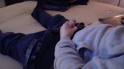 I love the ol in-n-out  online show from March 10, 2025, 3:23 am