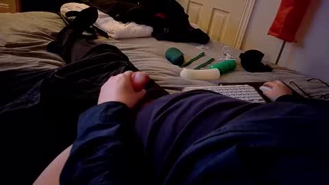 I love the ol in-n-out  online show from March 27, 2026, 2:06 am