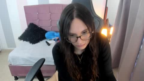 Snapshot of wanda_sg chatting on September 25, 2025, 6:33 pm Alexandra online show from September 25, 2025, 6:33 pm