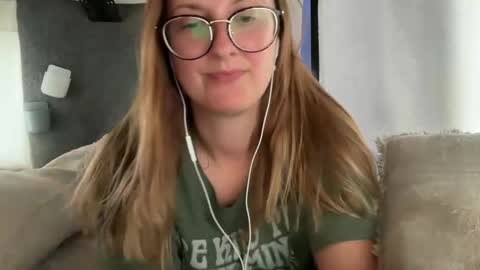 Jade  Adonis online show from April 6, 2026, 10:00 pm