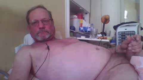 Snapshot of wanky357 chatting on September 10, 2025, 12:05 pm Tibo Love online show from September 10, 2025, 12:05 pm