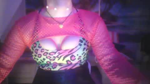 Emilia inst  online show from December 22, 2024, 5:12 am