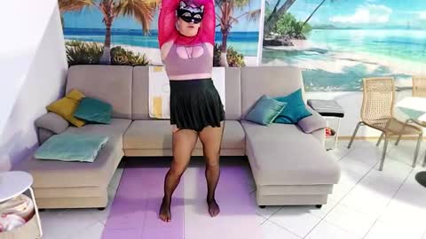 Emilia inst  online show from January 3, 2025, 6:46 pm